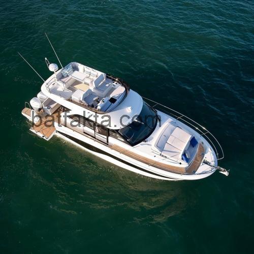 Beneteau Antares 12 Fly tekniska specifikationer 
